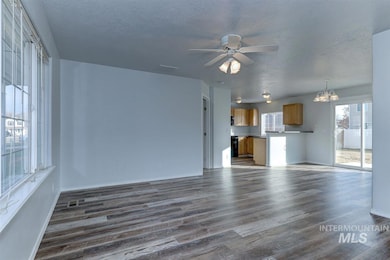 1033 W Teton Ave, Nampa, ID 83686 - photo 3