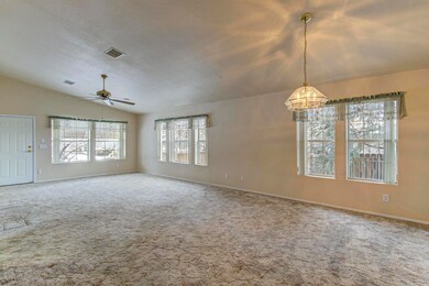 Dining Area (2)