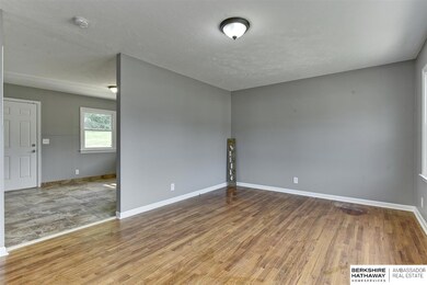 4692 Kansas Ave, Omaha, NE 68104 - photo 4