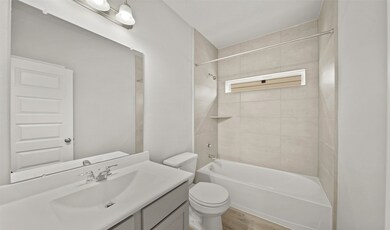 1852 Beau Banks Way, Alvin, TX 77511 - photo 4