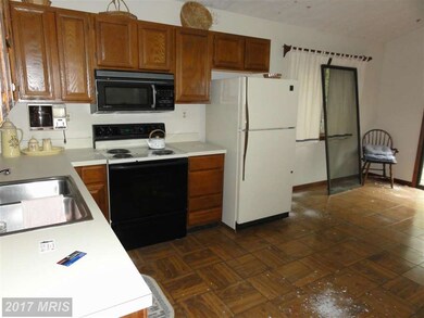 24 Holly Hill Rd, Berkeley Springs, WV 25411 - photo 5