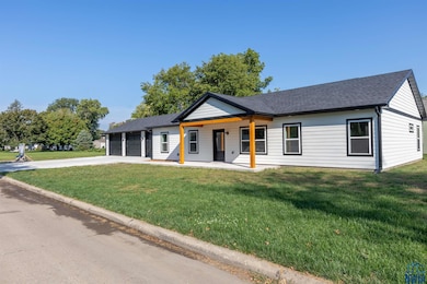 1418 12th St, Onawa, IA 51040 - photo 2