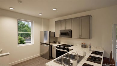 10178 Scranton Ct, Denver, CO 80239 - photo 4