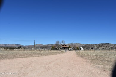 325 W Quail Rd, Paulden, AZ 86334 - photo 7