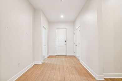 2-web-or-mls-6745-longshore-st-404