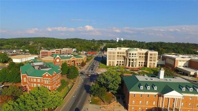 Bird's eye view of City of Cumming