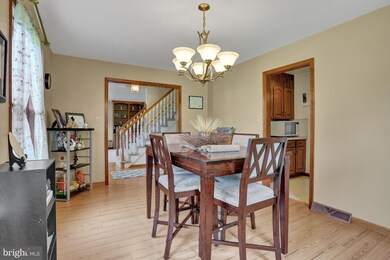 22 Stauffer Ln, Boyertown, PA 19512 - photo 7