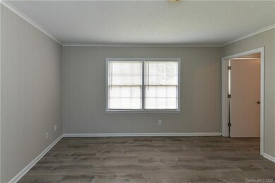 633 Colonial Dr, Statesville, NC 28625 - photo 6