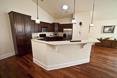 5211 Teaberry Ln unit 6, Fitchburg, WI 53711 - photo 4