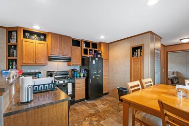 34 Bryant Rd, Stewartstown, NH 03597 - photo 2