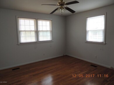 1118 Clifton Rd, Jacksonville, NC 28540 - photo 3