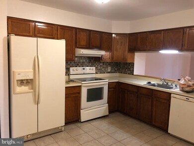 4607 Langston Dr, Bowie, MD 20715 - photo 2