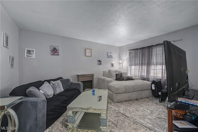 2240 Jackson St, Lorain, OH 44052 - photo 3