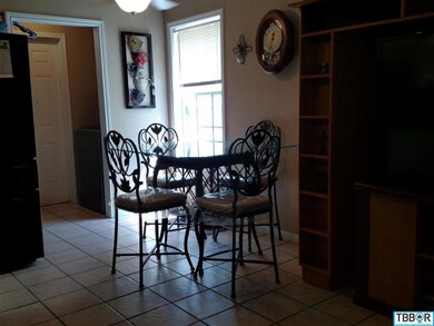 511 E Austin St, Troy, TX 76579 - photo 7