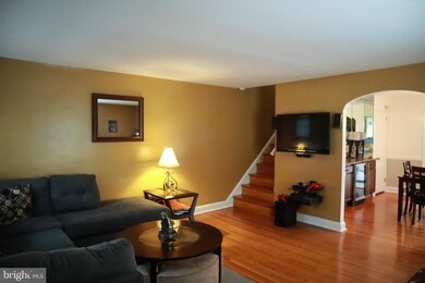 166 W Marshall Rd, Lansdowne, PA 19050 - photo 2
