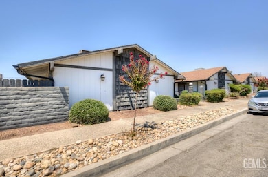 408 Trinity Ave, Chowchilla, CA 93610 - photo 5