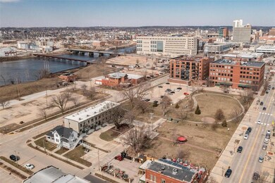 1018 2nd St SE, Cedar Rapids, IA 52401 - photo 6