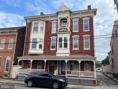 470 W Philadelphia St, York, PA 17401 - photo 2