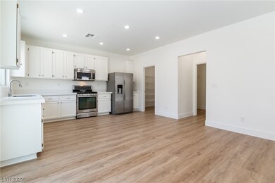 NEW QUARTZ COUNTERTOPS