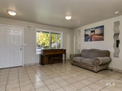 926 W Oakmont Ave, Nampa, ID 83686 - photo 4