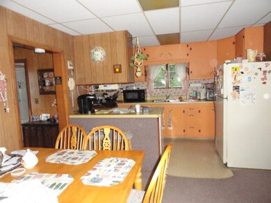 1 Moss St, Worcester, MA 01603 - photo 2