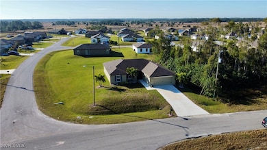 264 Blackstone Dr, Fort Myers, FL 33913 - photo 7