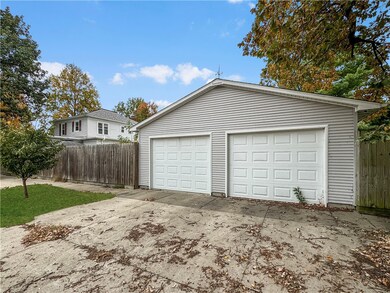 2421 Western Ave, Mattoon, IL 61938 - photo 3