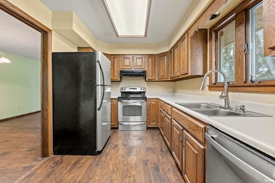 8812 Lafayette Center Rd, Yoder, IN 46798 - photo 7