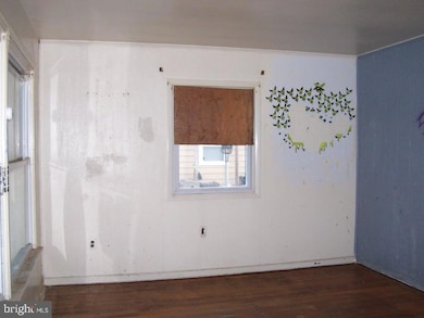 514 Cramer Ave, Beverly, NJ 08010 - photo 3