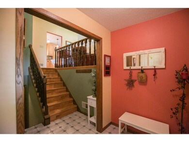 Large foyer adds for a great organization to the e