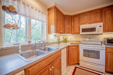 22 Bear Brook Ln unit 8 & 8A, Waterville Valley, NH 03215 - photo 5