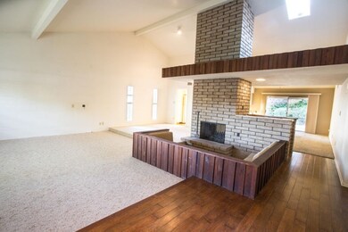 LivingRoom Right