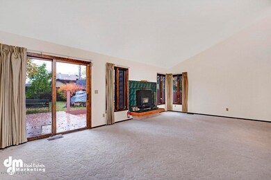 Living Room 20181005-DW-8002-SMALL
