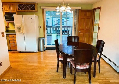 1322 Madsen Ave - Dining area