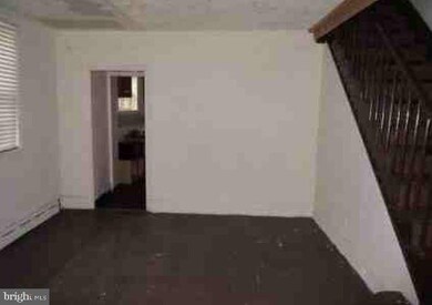 252 E Penn St, Norristown, PA 19401 - photo 5