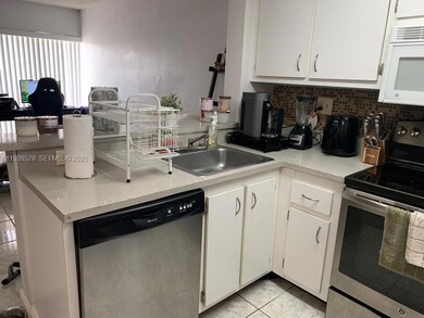 8660 NW 6th Ln unit 5203, Miami, FL 33126 - photo 5