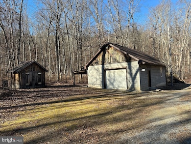 1070 Crystal Hollow Rd, Green Spring, WV 26722 - photo 2