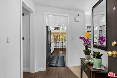 Somerset unit 551, Beverly Hills, CA 90211 - photo 3