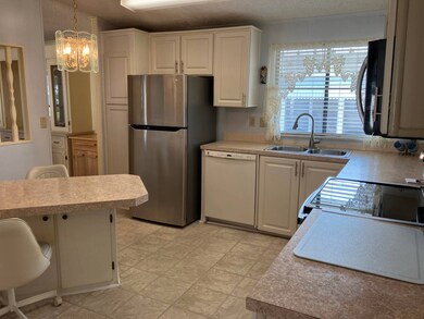 535 Montego Bay Dr unit TW-127, Lake Wales, FL 33859 - photo 4