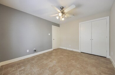 650 Westcross St unit 32, Houston, TX 77018 - photo 5
