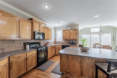 21129 W 61st St, Shawnee, KS 66218 - photo 3