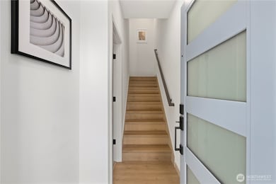 722 N 36th St, Seattle, WA 98103 - photo 5