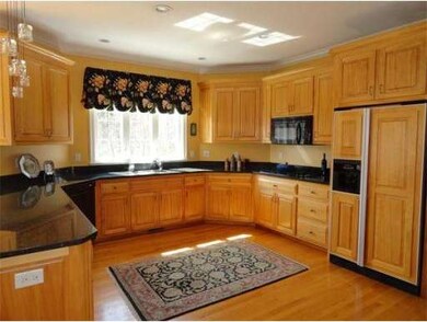 11 Tammer Ln, Hopkinton, MA 01748 - photo 3