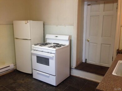 139 N 10th St, Allentown, PA 18102 - photo 3