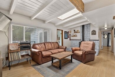 6901WEvansCreekRd-006