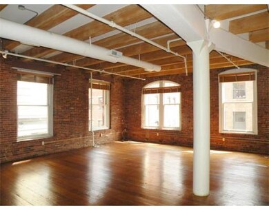 150 Lincoln St unit 3C, Boston, MA 02111 - photo 4