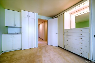 8101 SE 48th St, Mercer Island, WA 98040 - photo 5