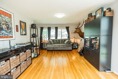 58 E Timonium Rd, Lutherville Timonium, MD 21093 - photo 4