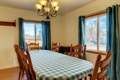 Dining Room<|><|>