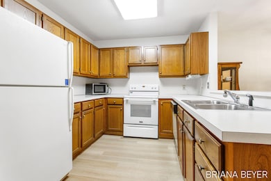 12-web-or-mls-646-spring-ln